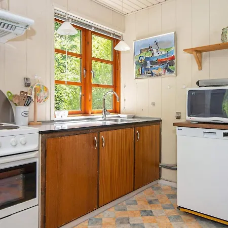 6 Person In H Jslev By Traum Bøstrup